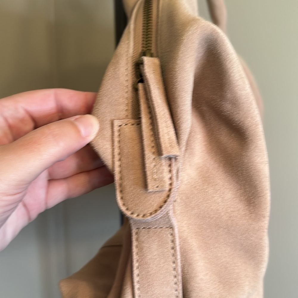 M.I.L.A. Made in Los Angeles Ria Duffle Bag | Rose - Picture 9 of 11